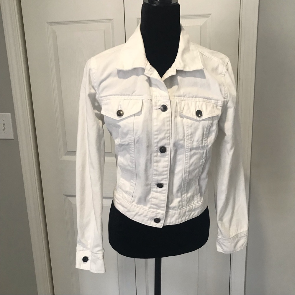Faded Glory White Jean Jacket. Size M
